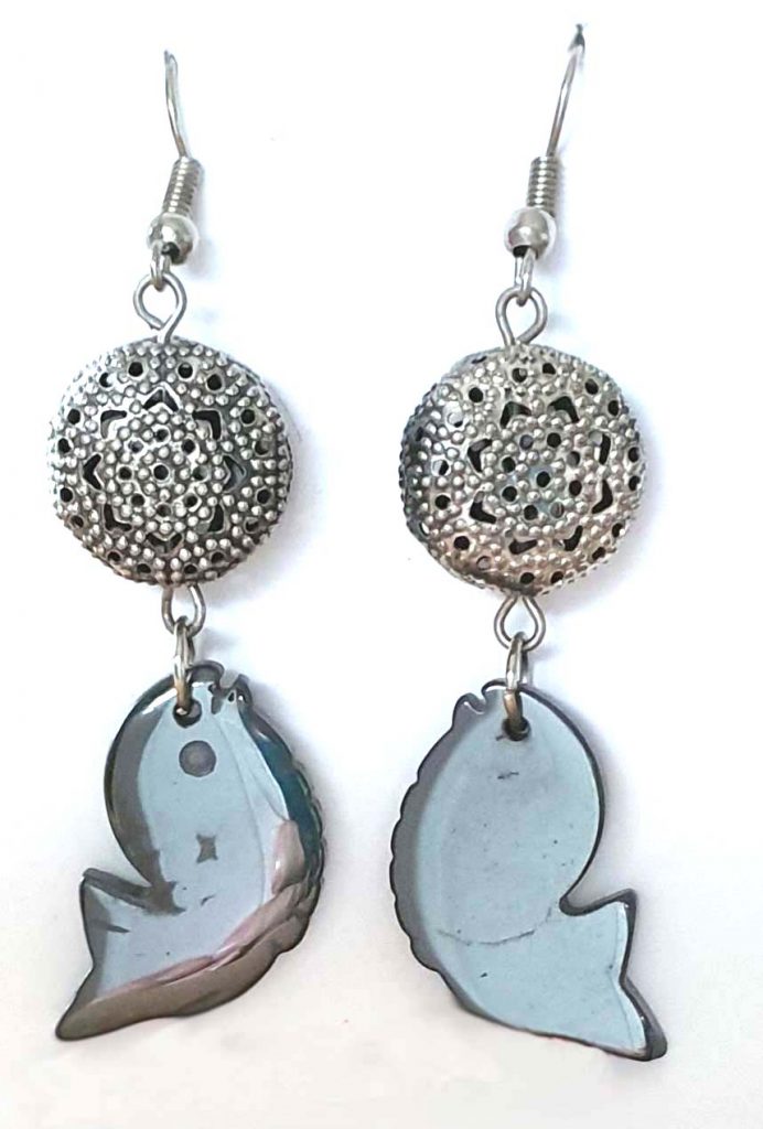 Friendly Fish Earrings 4.5cm x 1.5cm with lacy metal large bead above a hematite fish destash.au